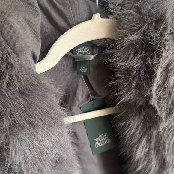 Viral Wild Fable Grey Hooded Fur Jacket NWT - Picture 8 of 9